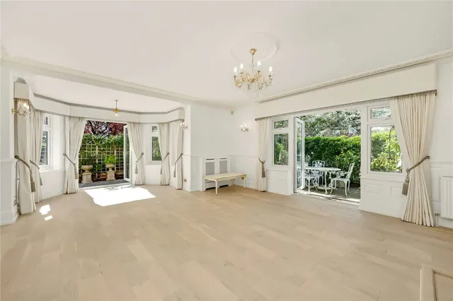 Photo 2 — Eyhurst Park, Outwood Lane, Kingswood, Tadworth, KT20 6JR