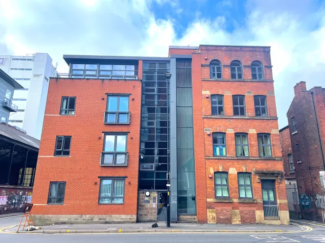 Newton Street, M1, photo 1