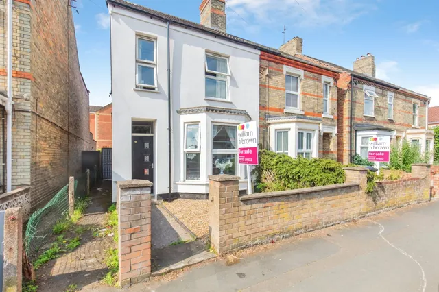 Huntly Grove, Peterborough, PE1, photo 1