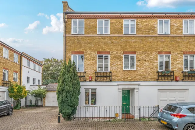 Vestry Mews, Camberwell, London, SE5, photo 1