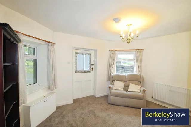 Weldbank Lane, Chorley, PR7, photo 2