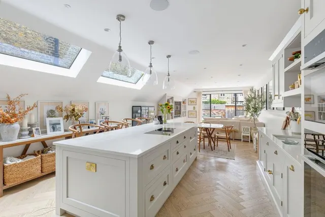 Farm Lane, London, SW6, photo 1