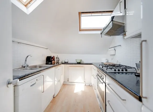 Photo 3 — Carleton Road, Tufnell Park, N7