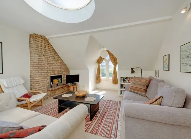 Photo 2 — Carleton Road, Tufnell Park, N7