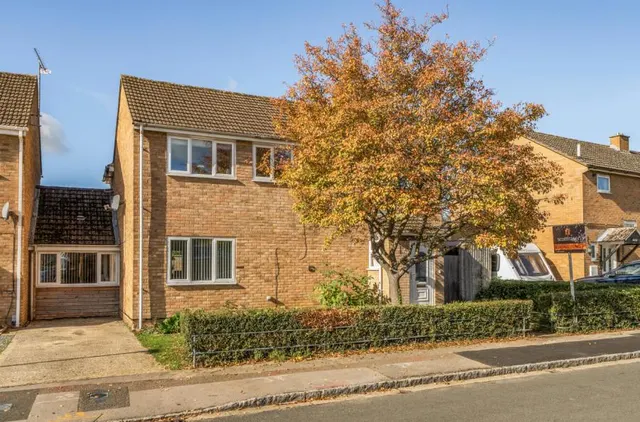 Queens Road, Carterton, OX18, photo 1