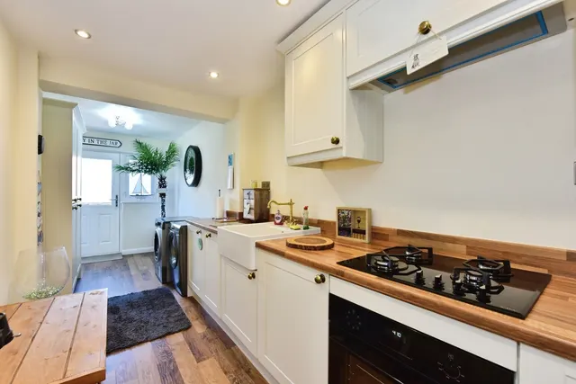 Photo 3 — Stainmore Avenue, SHEFFIELD, South Yorkshire, S20