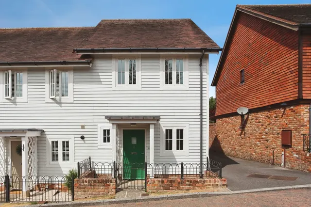 Lower St. Marys, Ticehurst, TN5, photo 1