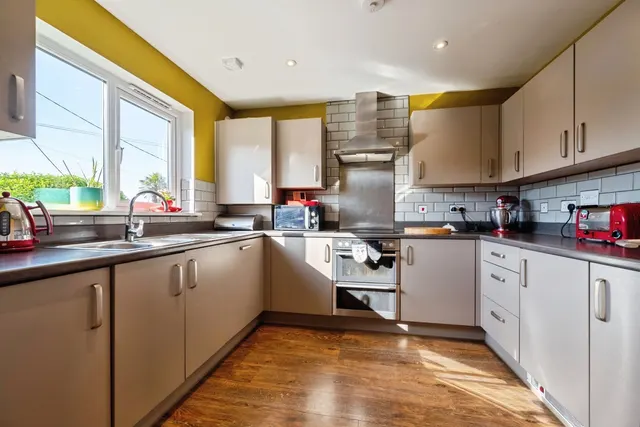 New Park Road, Wadebridge, PL27, photo 3