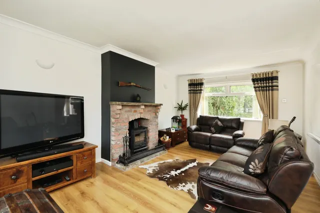 Tait Avenue, Edlington, DN12, photo 2