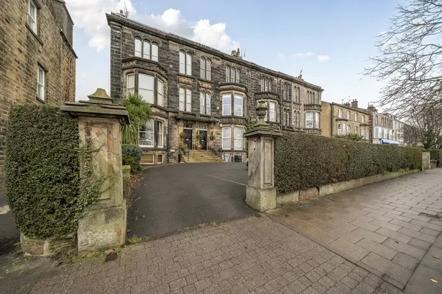 York Place, Harrogate, HG1, photo 1