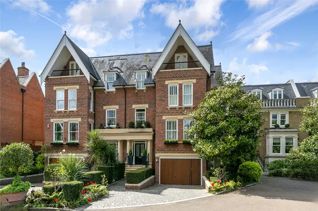 6 bedroom house, Martineau Drive, Twickenham, TW1