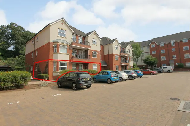 Trefoil Gardens, Amblecote, Stourbridge, photo 1