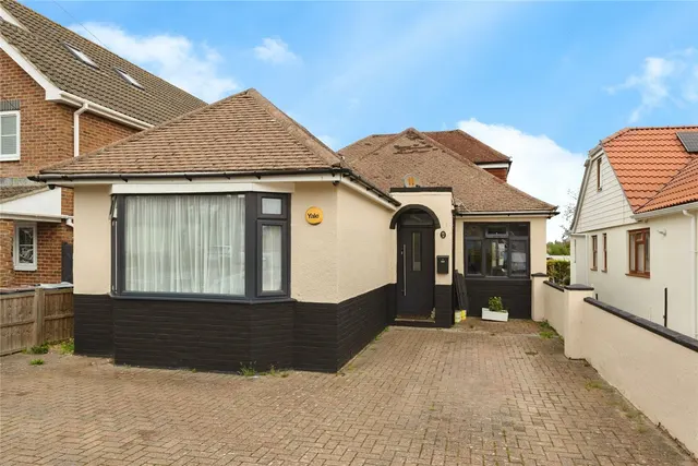 Frances Road, Waterlooville, PO7, photo 1