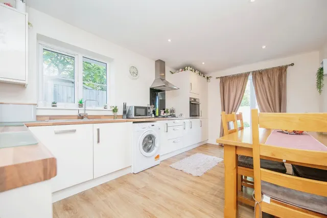 Whitegates Court, Little Clacton, CO16, photo 3