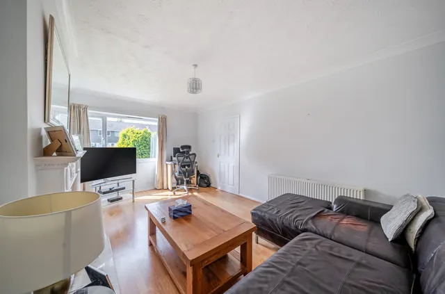 Brookhill Close, Alwoodley, LS17, photo 2