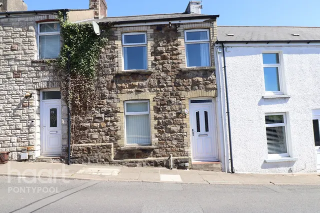 South Street, Pontypool, NP4, photo 1