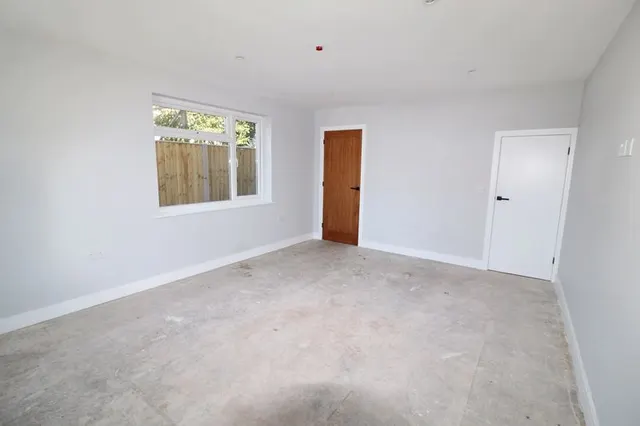 Photo 3 — By The Wood Calmore, Southampton SO40 2FQ