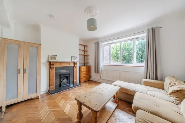 St. John's Drive, Earlsfield, SW18, photo 1