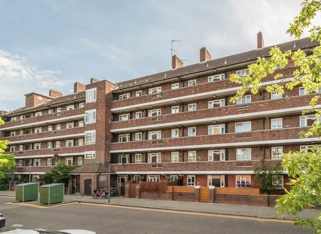 White City Estate, Shepherds Bush, W12, photo 1
