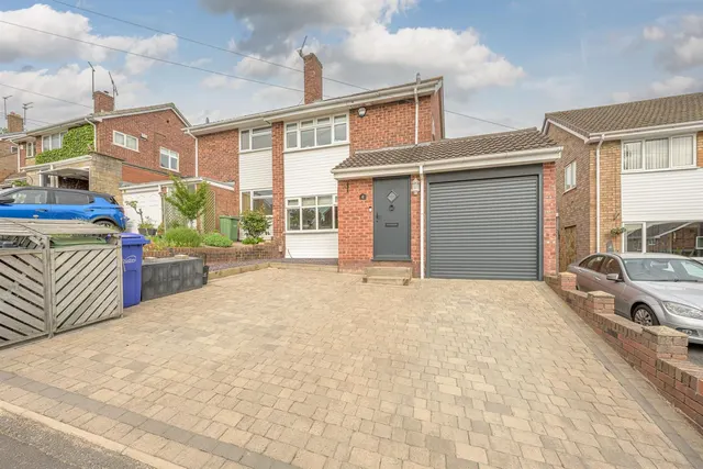 Meadow Way, Wordsley, DY8 5JD, photo 1