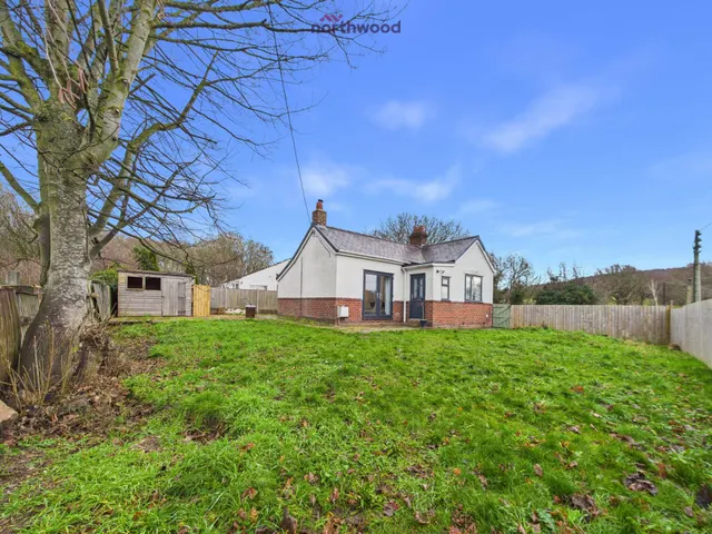 Gresford Road, Wrexham, LL12, photo 1