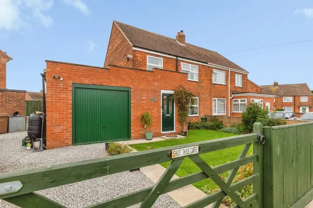 South Side Villas, Ottringham, HU12, photo 1
