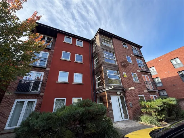 Milton Place, Salford, M6, photo 1