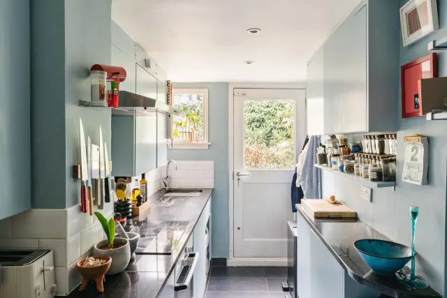Photo 2 — Amhurst Road, Hackney E8