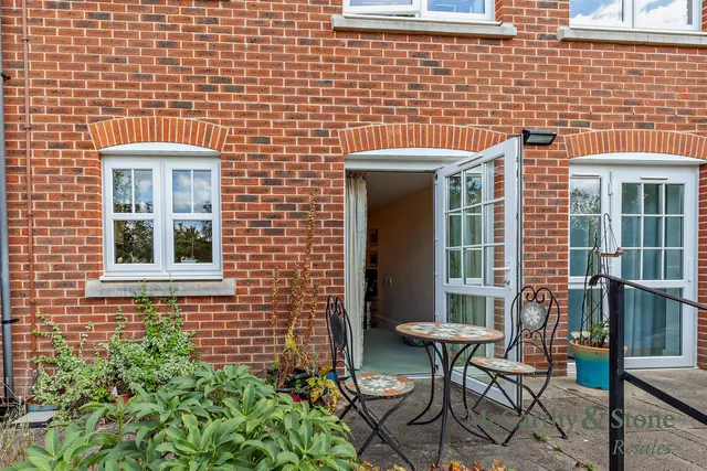 High Street, Epping, CM16, photo 3