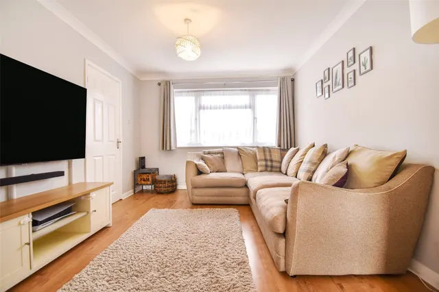 Photo 2 — Woodcott Terrace, Aldershot, Hampshire, GU12 4EG