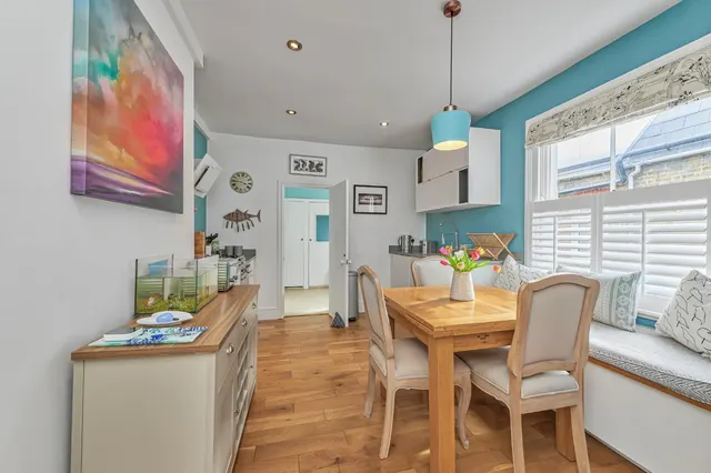 Photo 3 — Penwith Road, Earlsfield, London, SW18