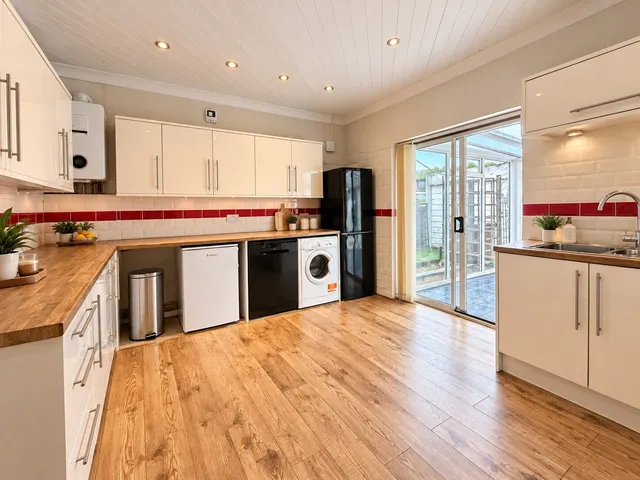 Fareham Road, Gosport, PO13, photo 3