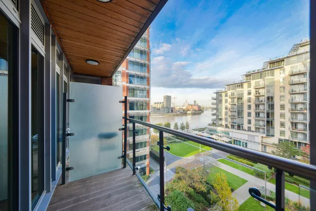 Juniper Drive, London, SW18, photo 2