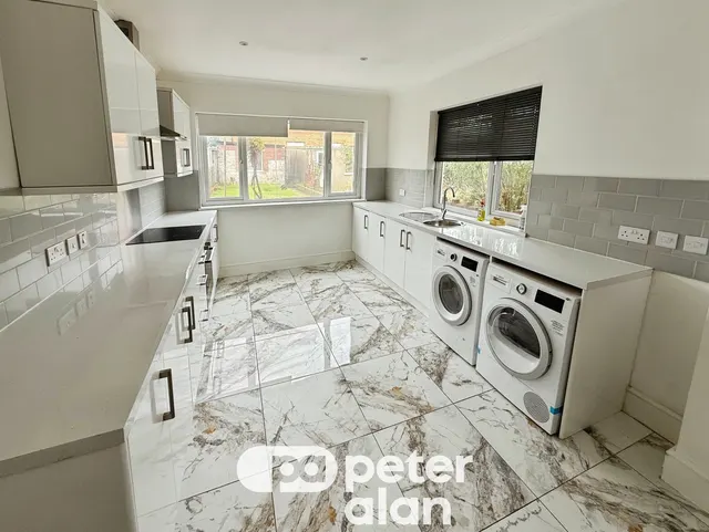Caerphilly Road, Cardiff, CF14, photo 3