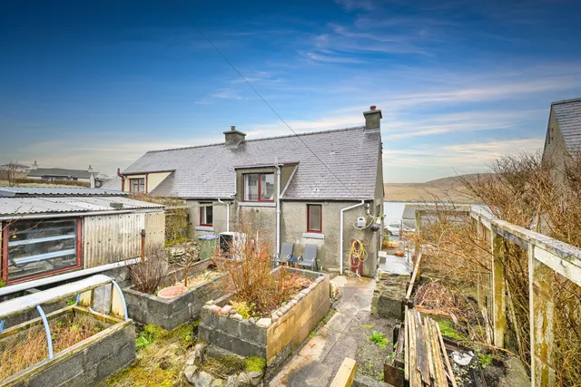 Photo 3 — 4 Sunnybank, Bridge End, Shetland, ZE2 9LD