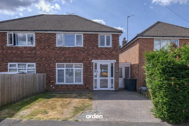 Foxland Avenue, Rednal, B45, photo 1