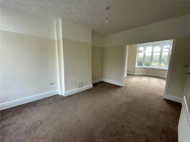 Doncaster Road, Mexborough, S64, photo 2