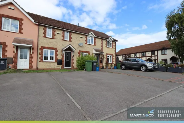 Kember Close, St Mellons, photo 1