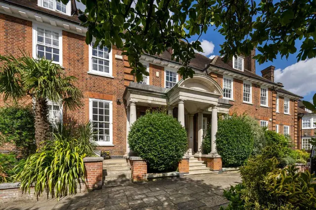 Greenaway Gardens, NW3, photo 1