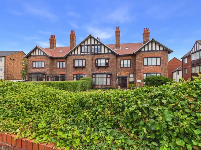 Nicholas Road, Crosby, L23, photo 1