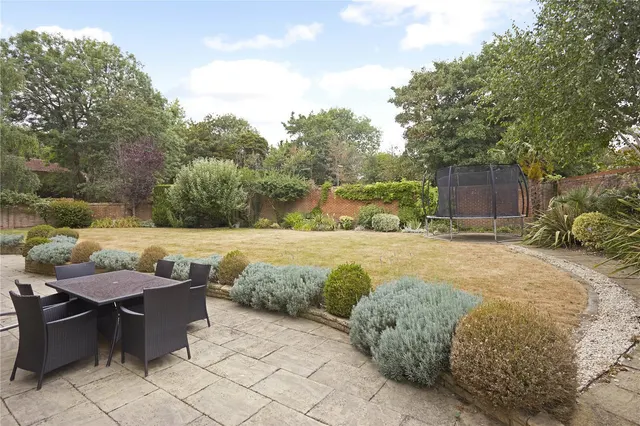 Woodcote End, Epsom, KT18, photo 3