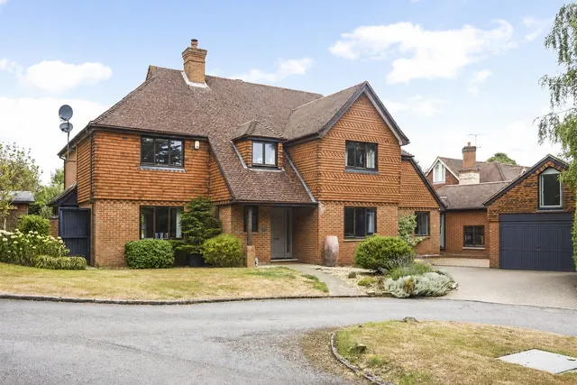 Woodcote End, Epsom, KT18, photo 1