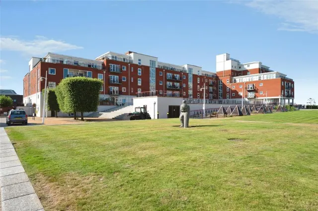 Arethusa House, Gunwharf Quays, PO1, photo 1