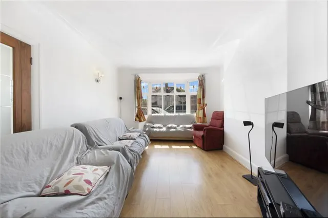 Hall Lane, London, NW4, photo 3