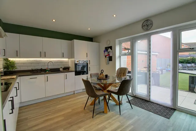 Woodlands Avenue, Felixstowe, IP11, photo 2