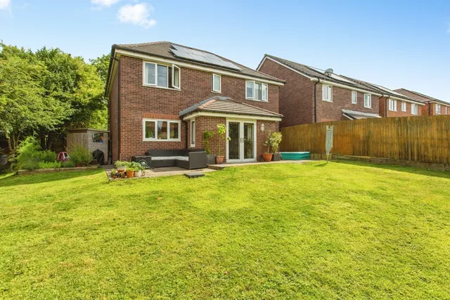 Cypress Close, Leyland, PR25, photo 2