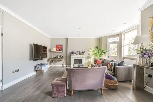London, NW6, photo 3
