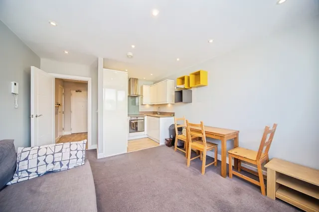 Kingsbury Road, Southampton, SO14, photo 3