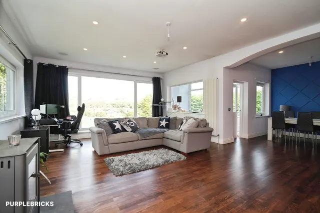 Cockhall Lane, Rochdale, OL12, photo 1