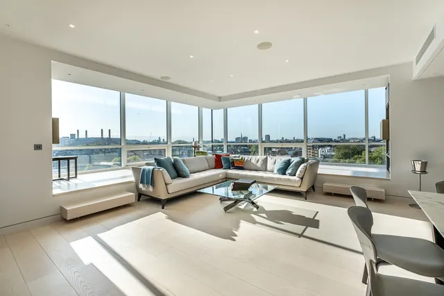 Grosvenor Road, London, SW1V, photo 1